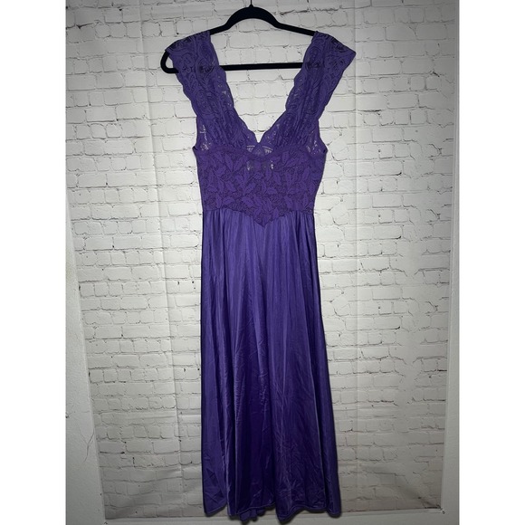 Vintage 80s/90s Vandemere Purple Lace Lingerie Dress – Made in USA Size Large - Picture 3 of 7